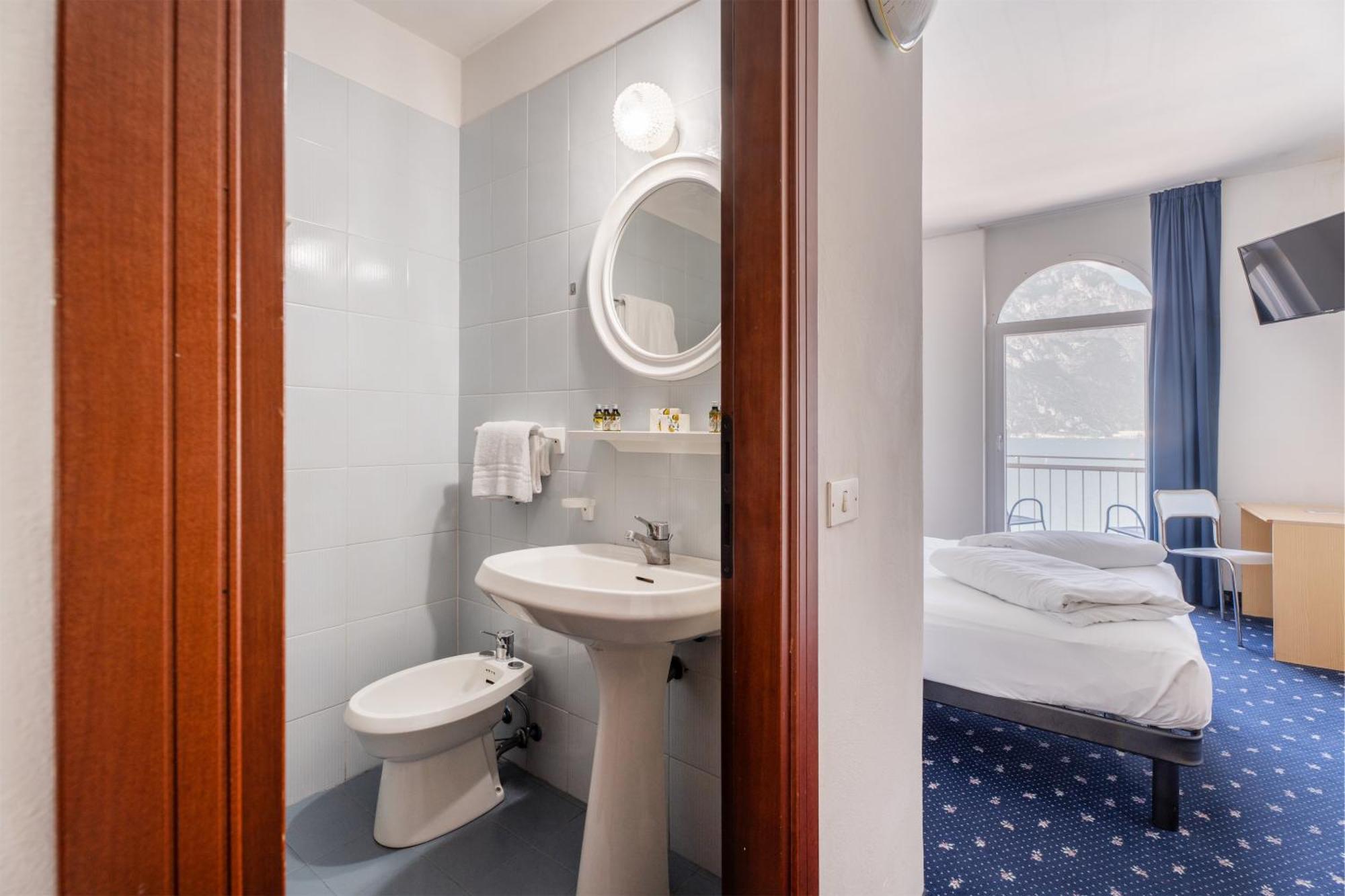Hotel Ifigenia Torbole Sul Garda Buitenkant foto