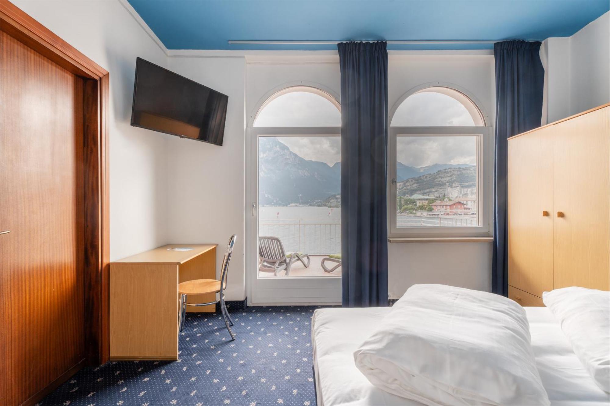 Hotel Ifigenia Torbole Sul Garda Buitenkant foto