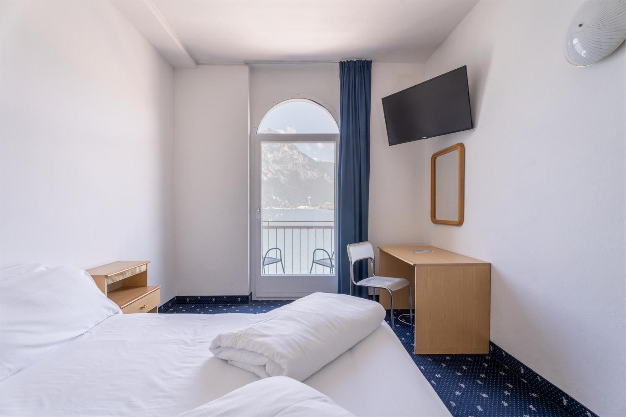 Hotel Ifigenia Torbole Sul Garda Buitenkant foto