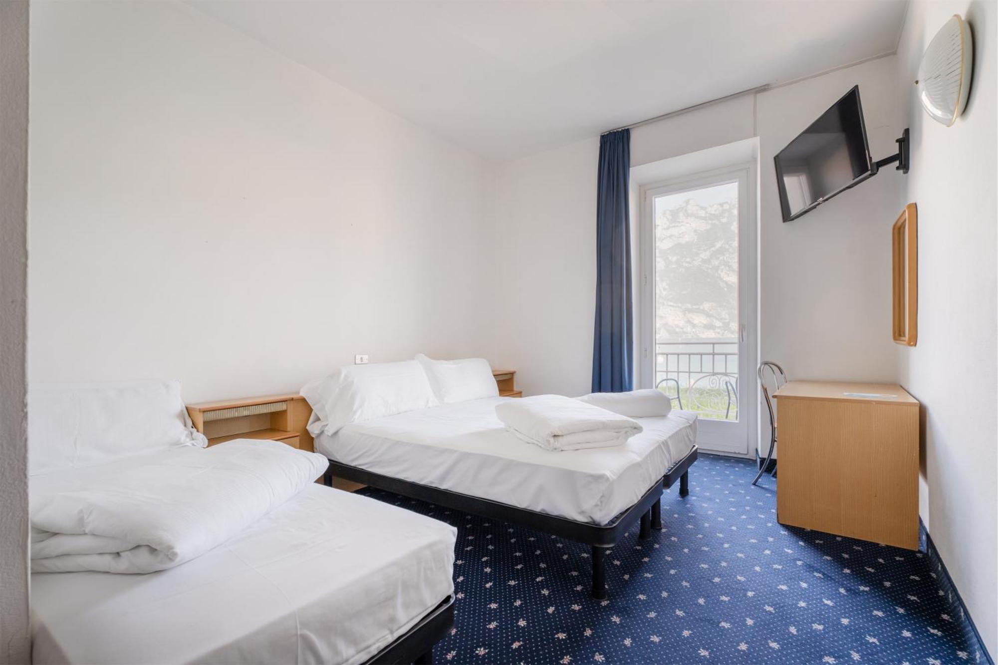 Hotel Ifigenia Torbole Sul Garda Buitenkant foto