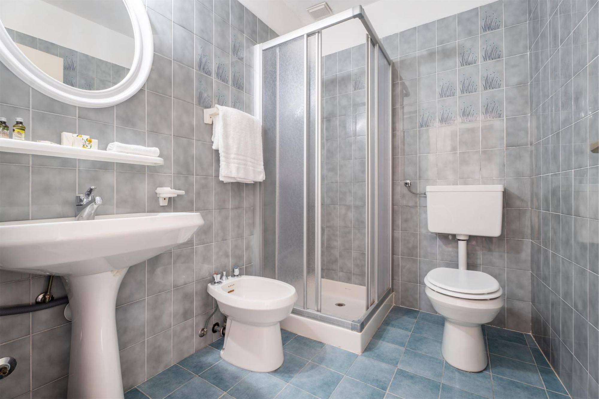 Hotel Ifigenia Torbole Sul Garda Buitenkant foto