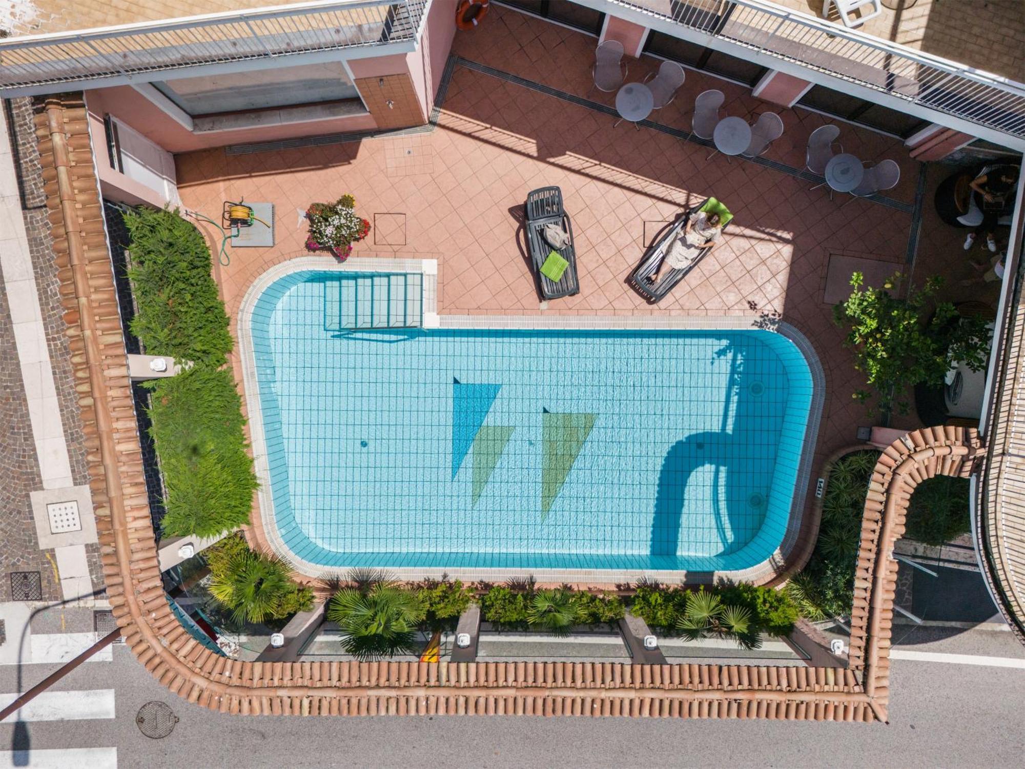 Hotel Ifigenia Torbole Sul Garda Buitenkant foto