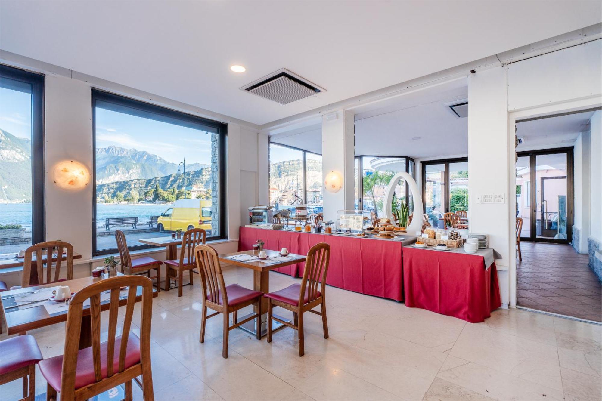 Hotel Ifigenia Torbole Sul Garda Buitenkant foto